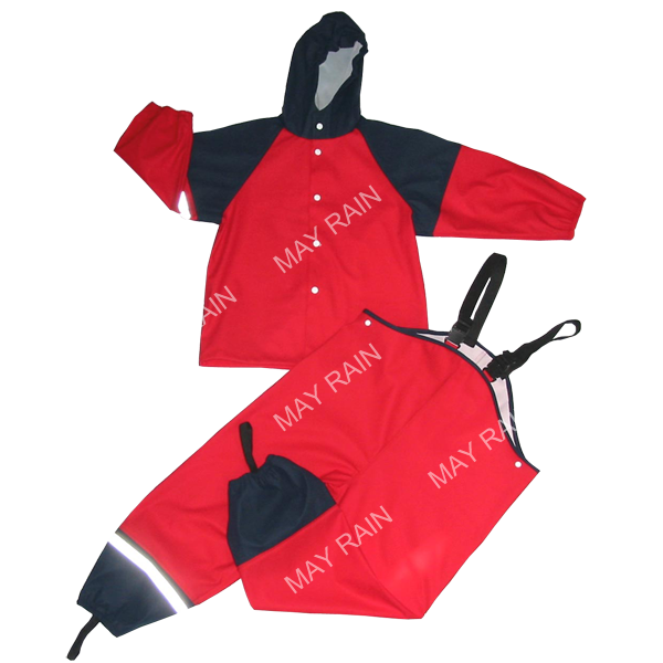 S03 Raincoat with pants